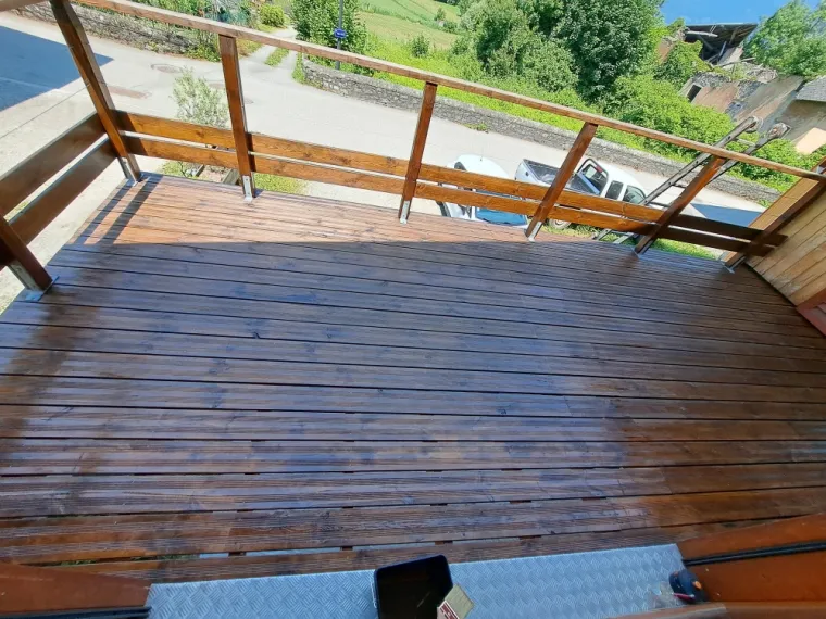Entretien d'une terrasse en bois à Chamoux-sur-Gelon