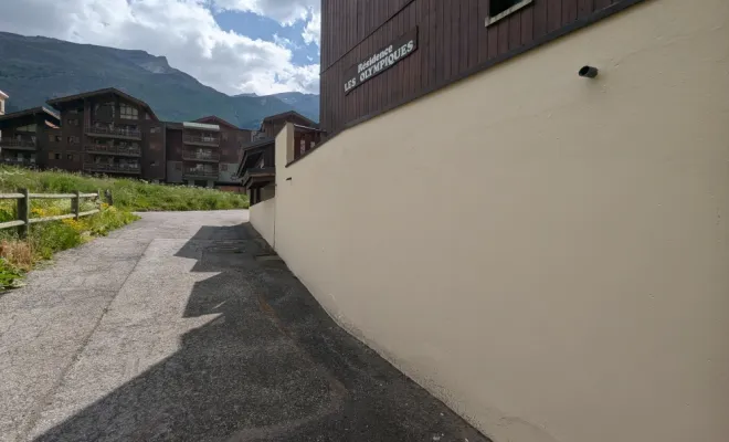Rénovation-peintures-façade-D3-Tignes-ARP2000