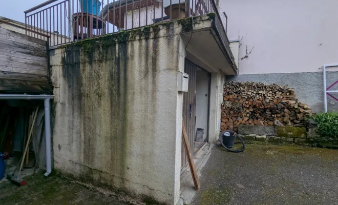 Rénovation-d-une-terrasse-et-des-façades-Challes-les-Eaux-Artisan-rénovation-peinture-2000
